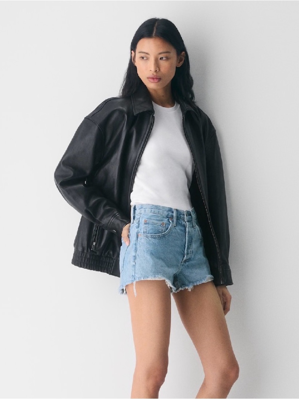 90’s Aritzia Denim Forum Shorts - Picture 2 of 6
